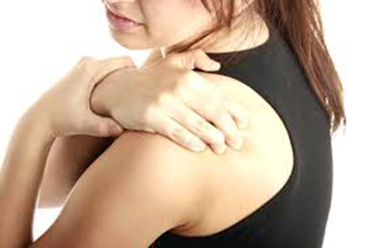 Omuz Tutulması Belirtileri ve Tedavisi
